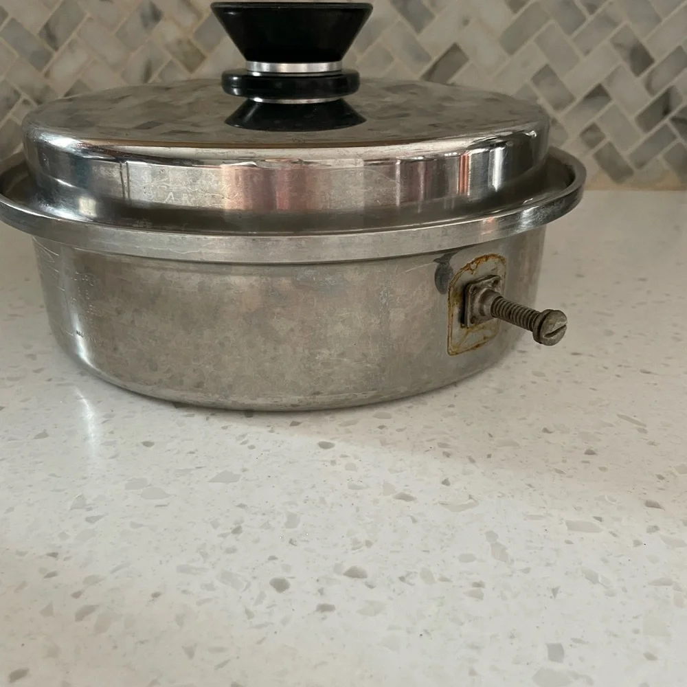 Vintage Amway Queen 18/8 Stainless Multi Ply 1.5 Quart Saucepan Pot with Lid MCM